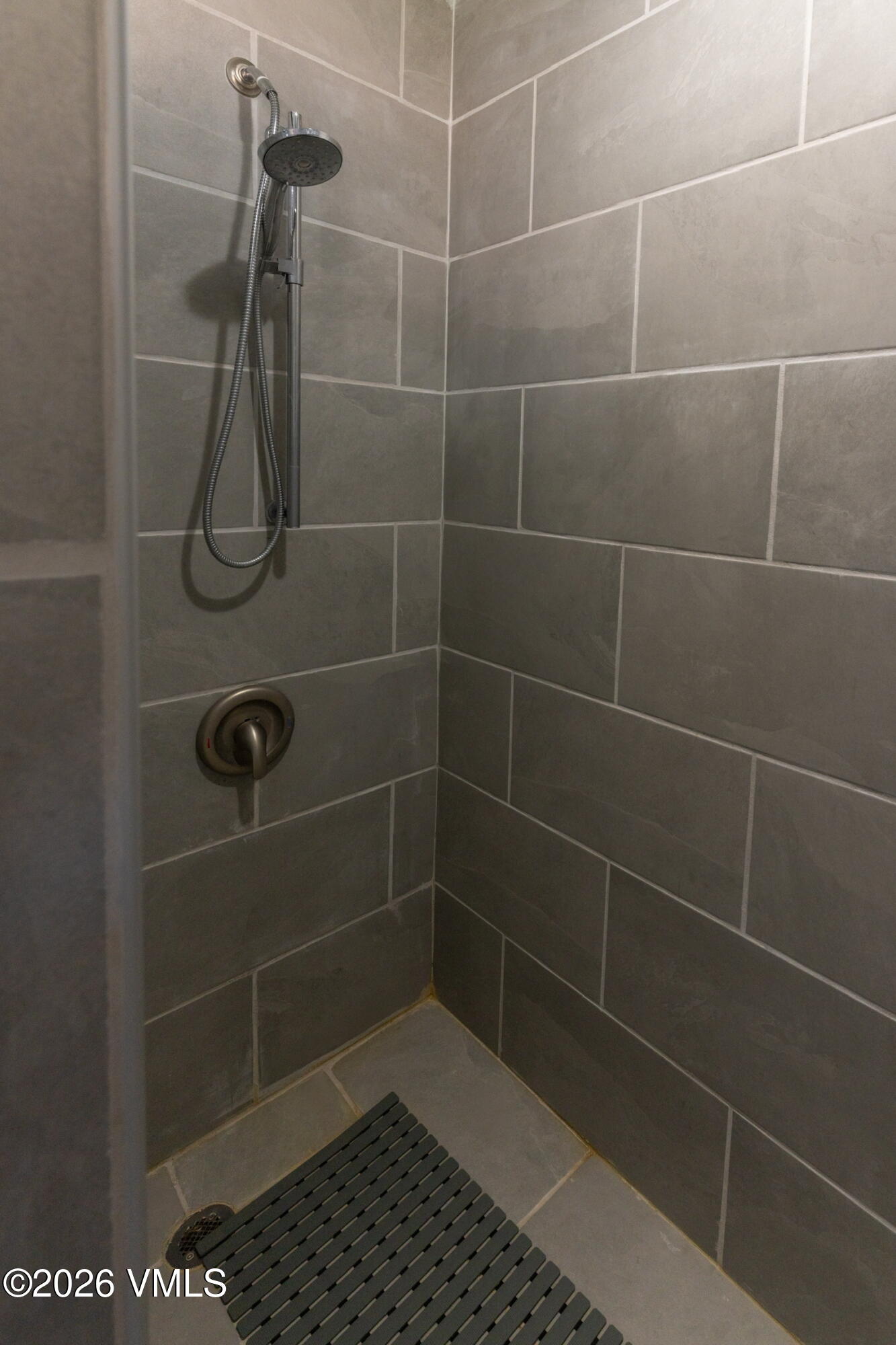 59 County Road 317 Rifle, CO 81650 - Photo 45 of 70 Primary Bathroom