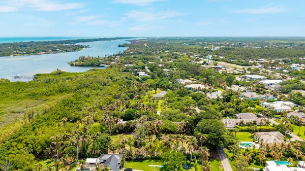 $2,500,000 | 11765 Southeast Laurel Lane, Hobe Sound, FL 33455