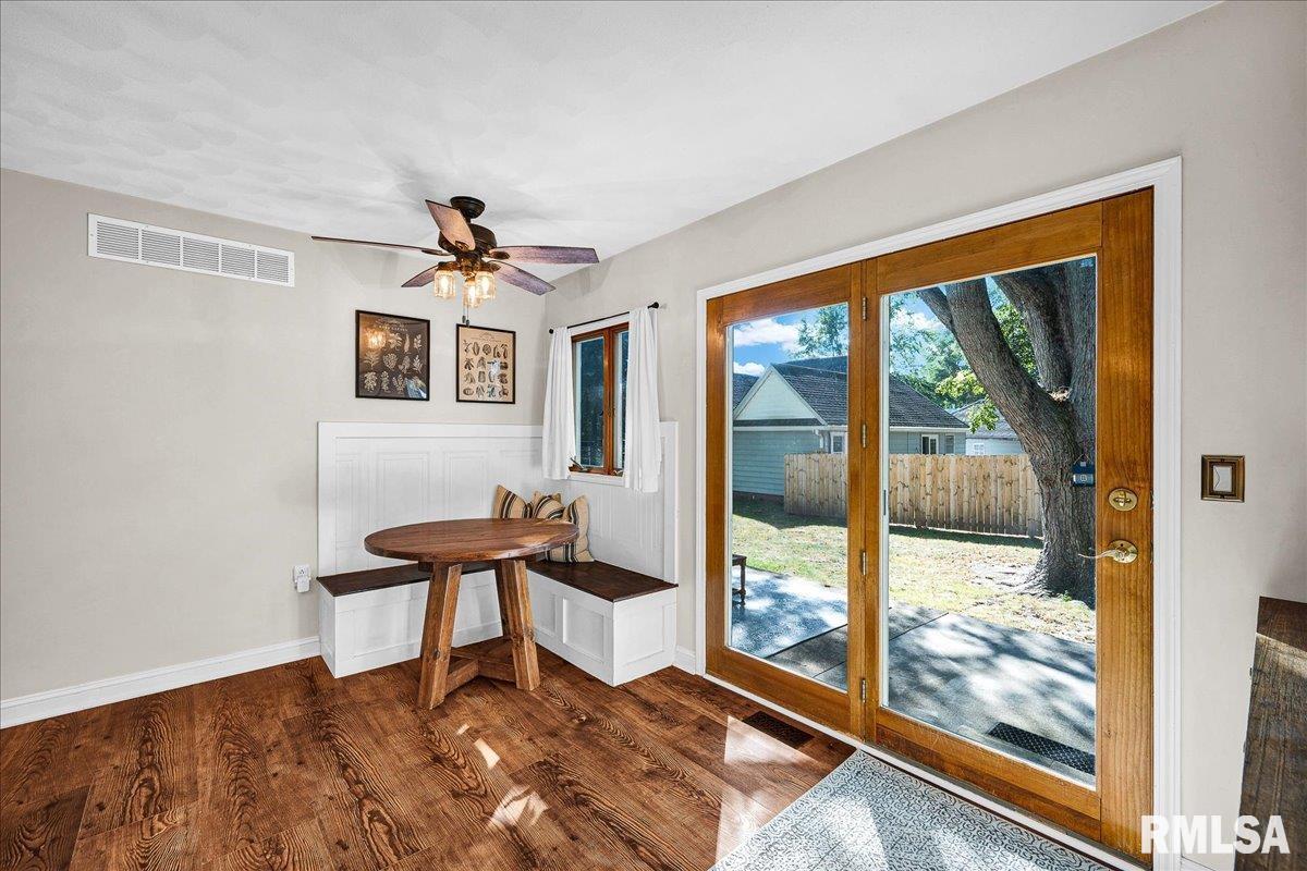 801 West 3rd Street Delavan, IL 61734 - Photo 17 of 45