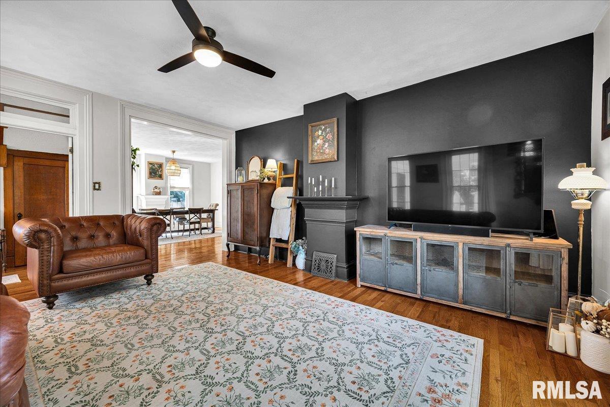 801 West 3rd Street Delavan, IL 61734 - Photo 7 of 45