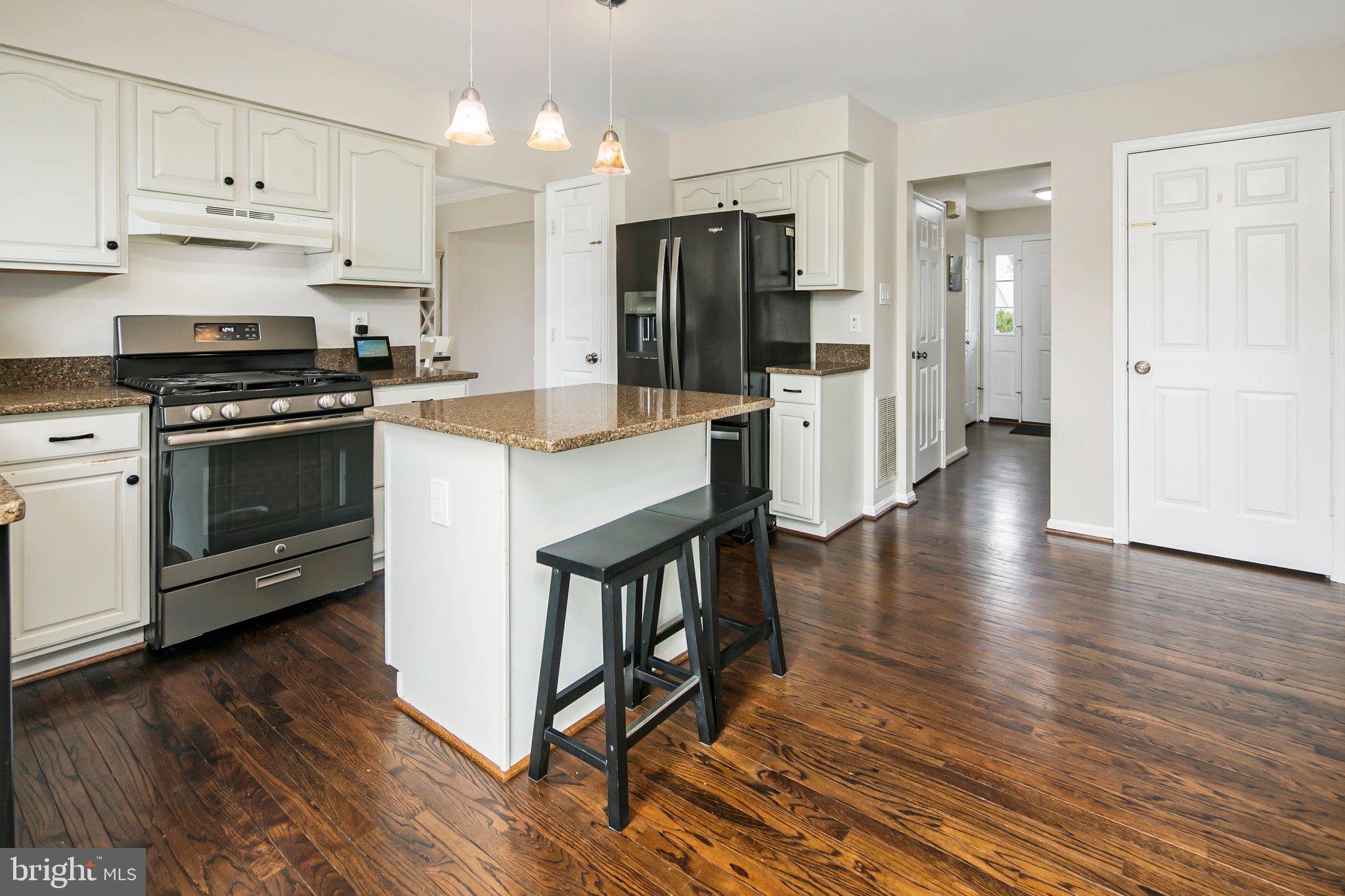 1747 Canal Run Drive Point of Rocks, MD 21777 - Photo 4 of 26 granite counters