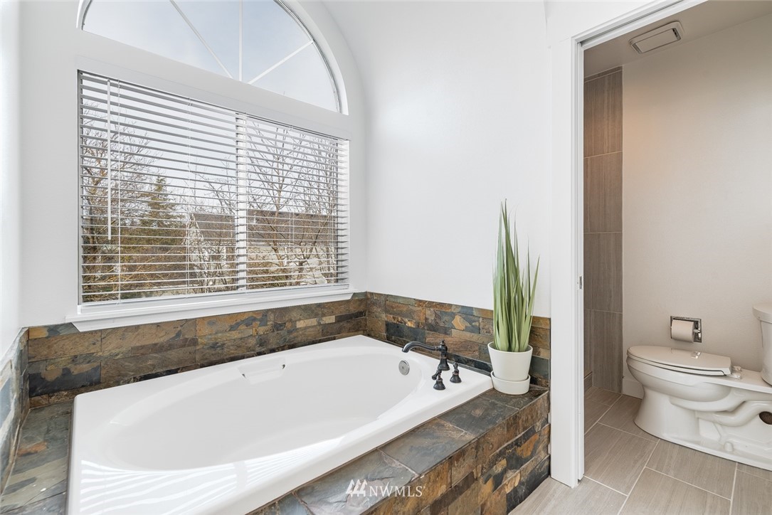 4614 Southwest 327th Place Federal Way, WA 98023 - Photo 26 of 40