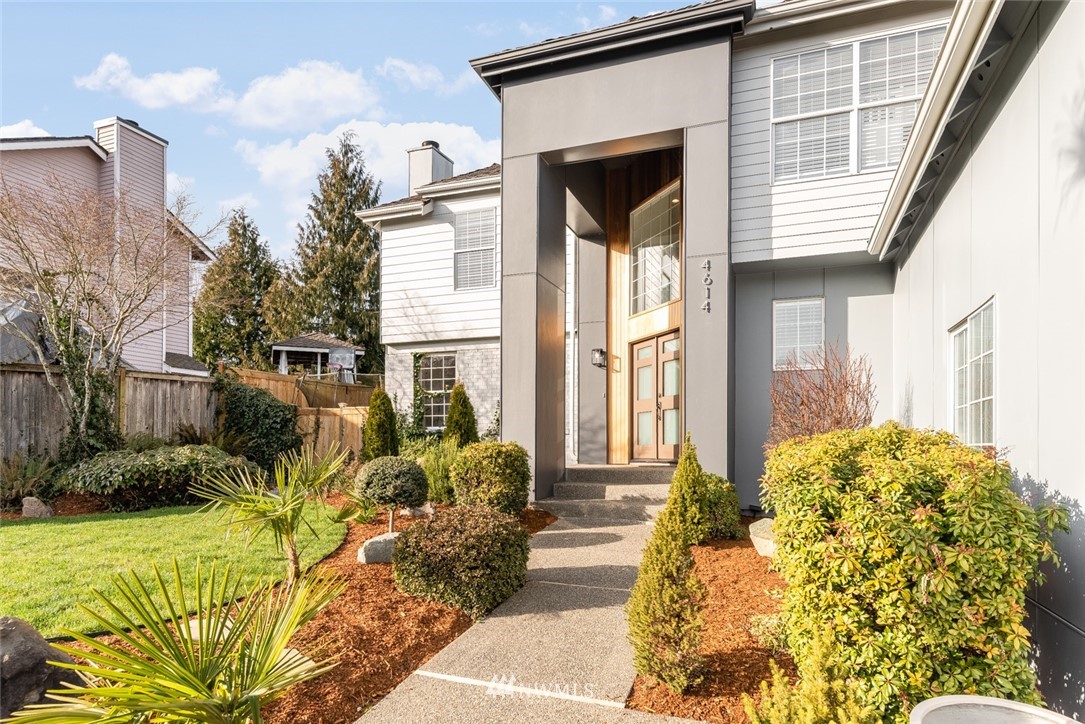 4614 Southwest 327th Place Federal Way, WA 98023 - Photo 6 of 40