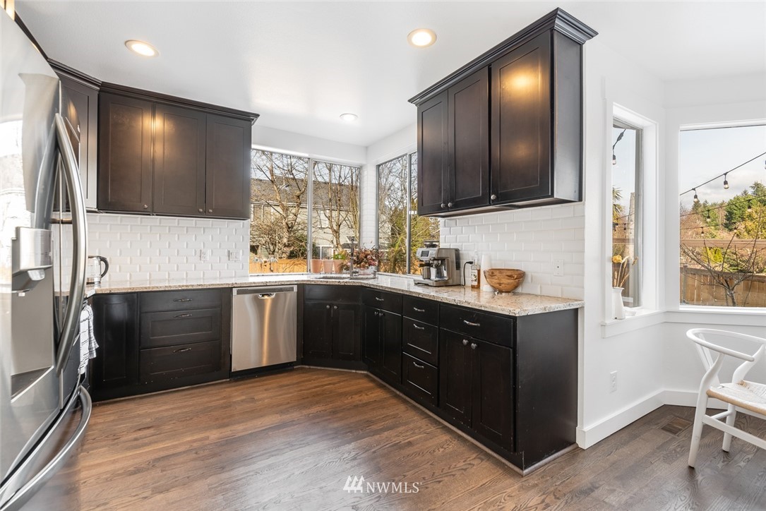 4614 Southwest 327th Place Federal Way, WA 98023 - Photo 9 of 40