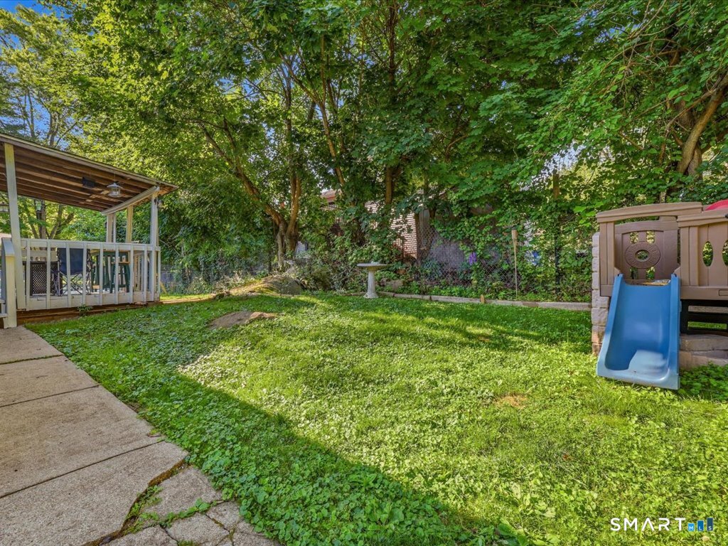 39 Glezen Street Norwich, CT 06360 - Photo 25 of 27