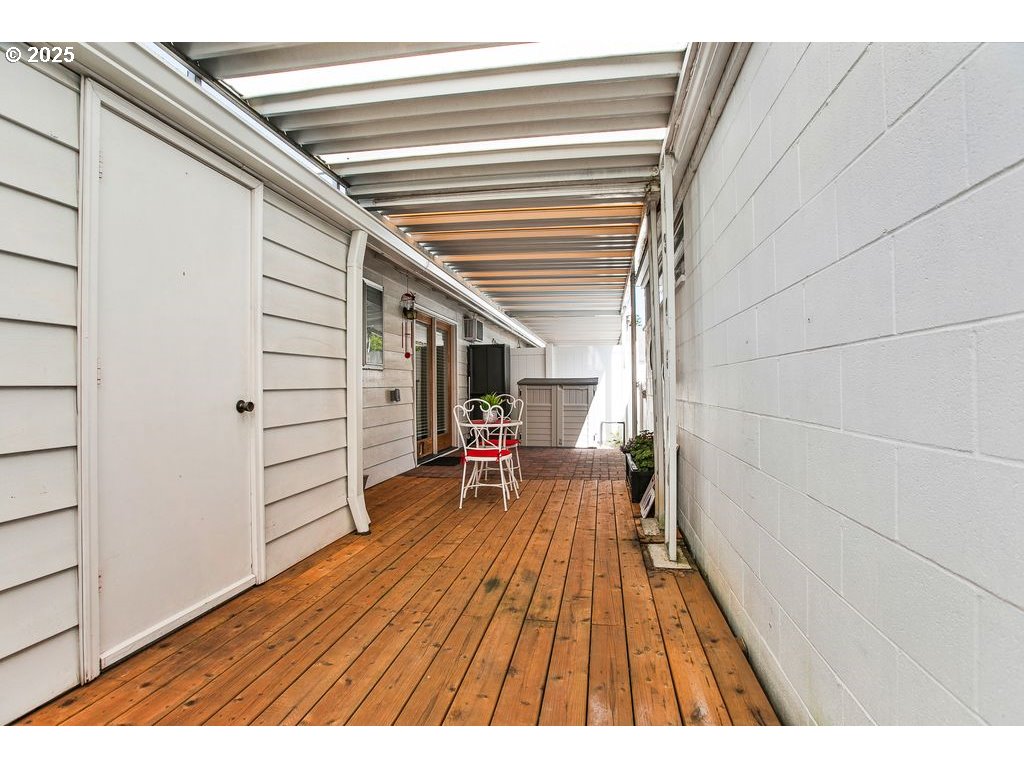 569 Northeast Fleming Avenue Gresham, OR 97030 - Photo 21 of 32 a view of house with wooden floor and furniture