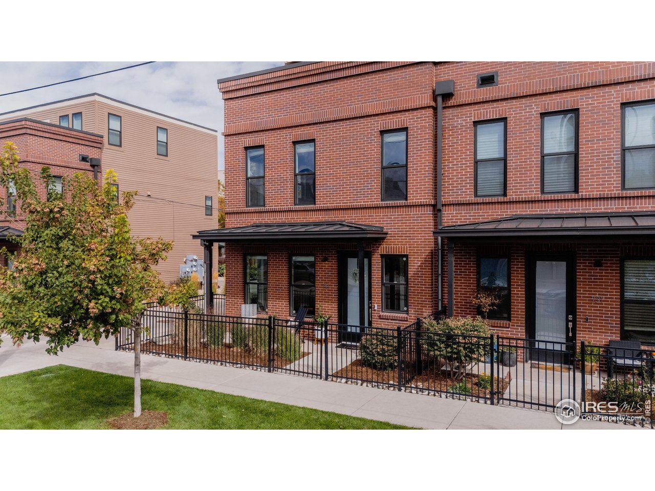 741 24th Street Denver, CO 80205 - Photo 2 of 44 South facing fenced yard