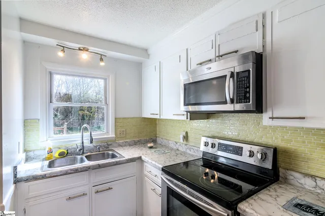 $200,000 | 116 Johnson Street, Duncan, SC 29334