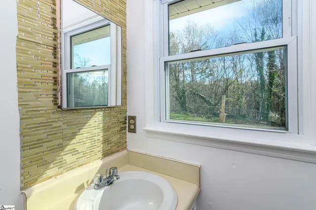 $200,000 | 116 Johnson Street, Duncan, SC 29334