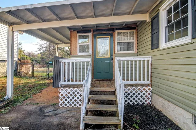 $200,000 | 116 Johnson Street, Duncan, SC 29334