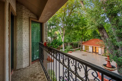 $2,750,000 | 6535 Buffalo Speedway, Houston, TX 77005