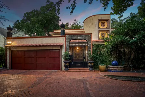 $2,750,000 | 6535 Buffalo Speedway, Houston, TX 77005