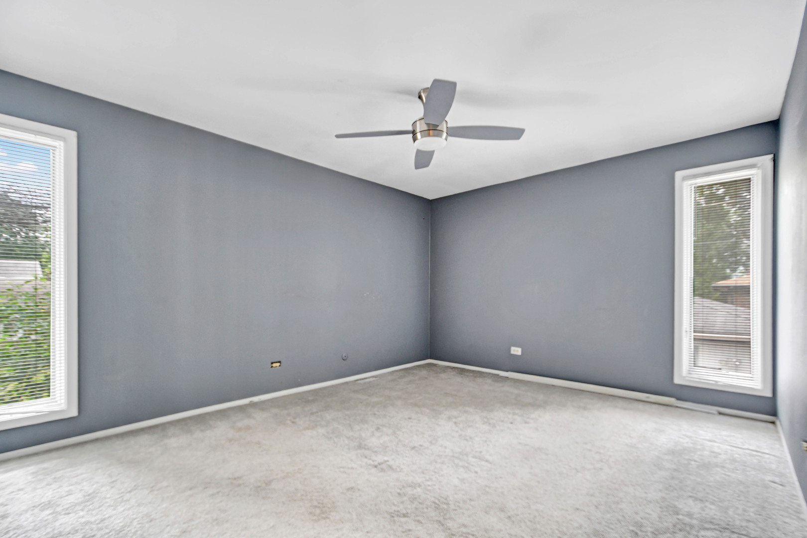 18932 Springfield Avenue Flossmoor, IL 60422 - Photo 10 of 22 a view of an empty room with a window