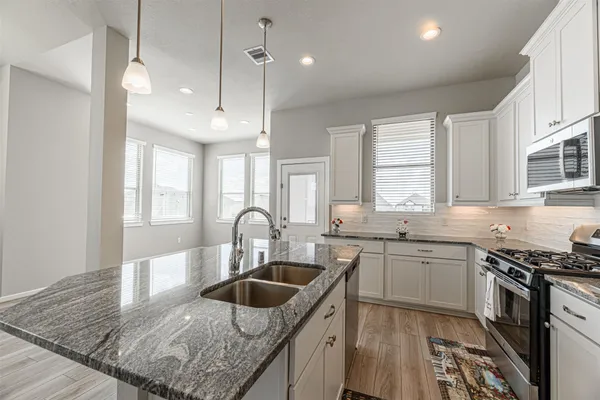 $2,800 | 15027 Red Dam Trail, Cypress, TX 77433
