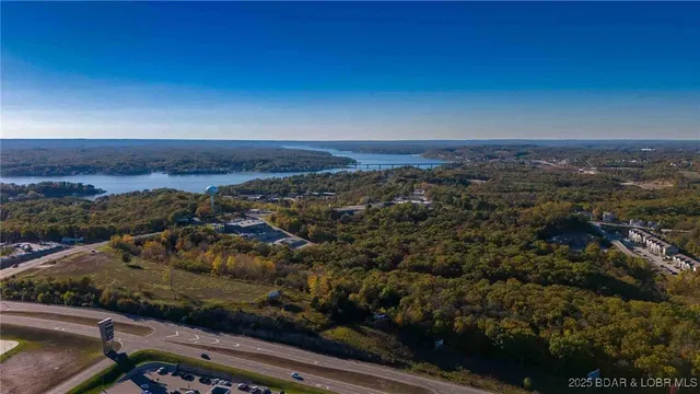 $949,000 | Bagnell Dam Blvd Lake, Lake Ozark, MO 65049