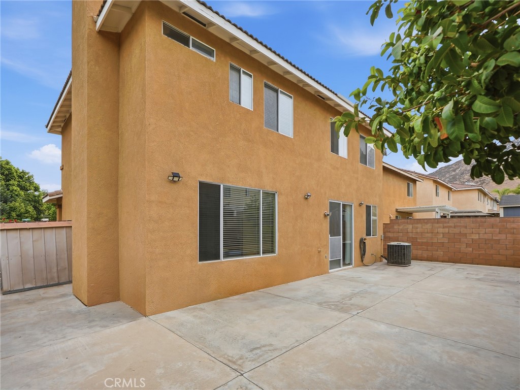 15689 Swan Road Fontana, CA 92337 - Photo 27 of 35 Backyard