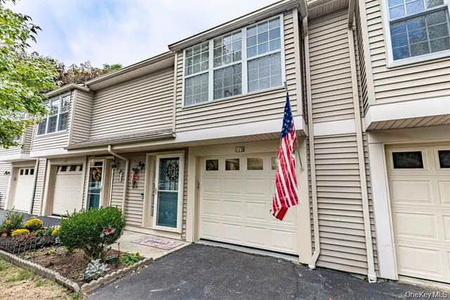 $370,000 | 118 Elmcrest Drive, Fishkill, NY 12524