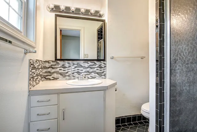 $2,490 | 2030 Gostick Street, Houston, TX 77008