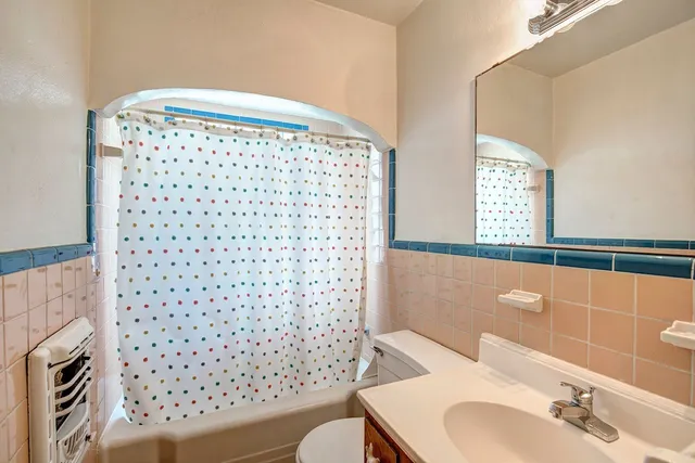 $2,490 | 2030 Gostick Street, Houston, TX 77008