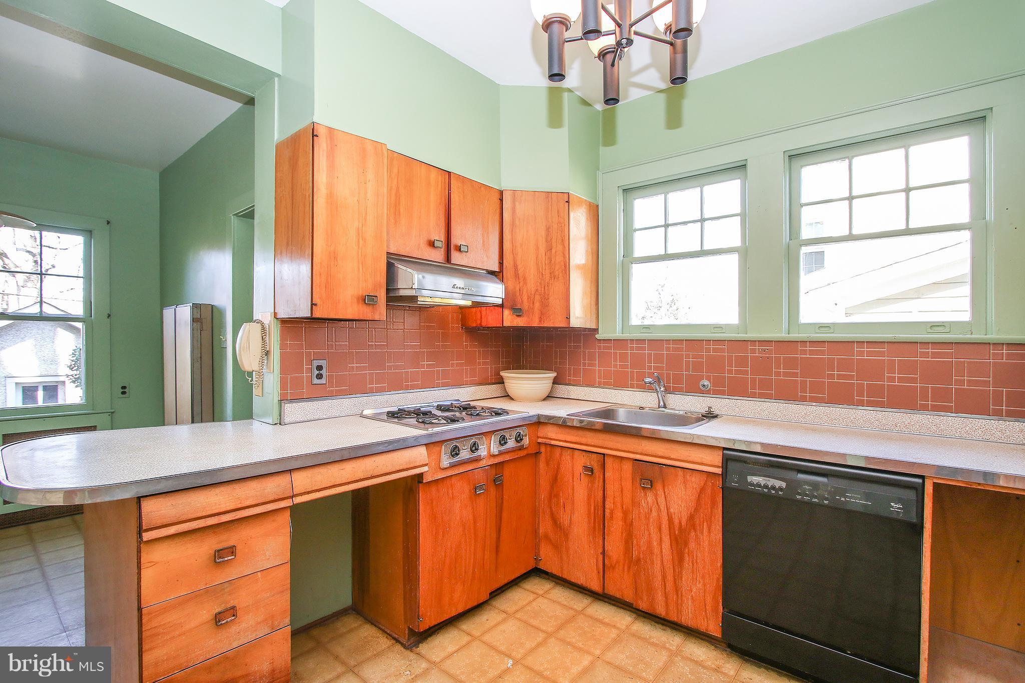 5914 Broad Branch Road Northwest Washington, DC 20015 - Photo 8 of 30 Kitchen