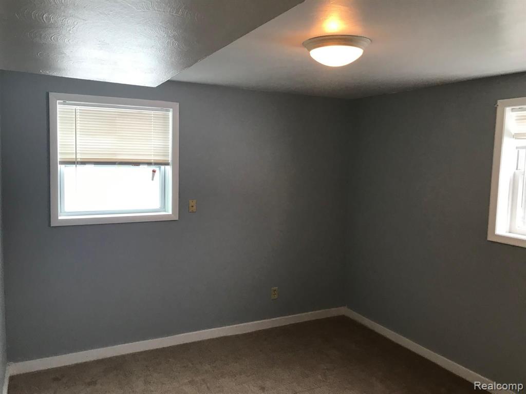1648 Haslett Road East Lansing, MI 48823 - Photo 11 of 25