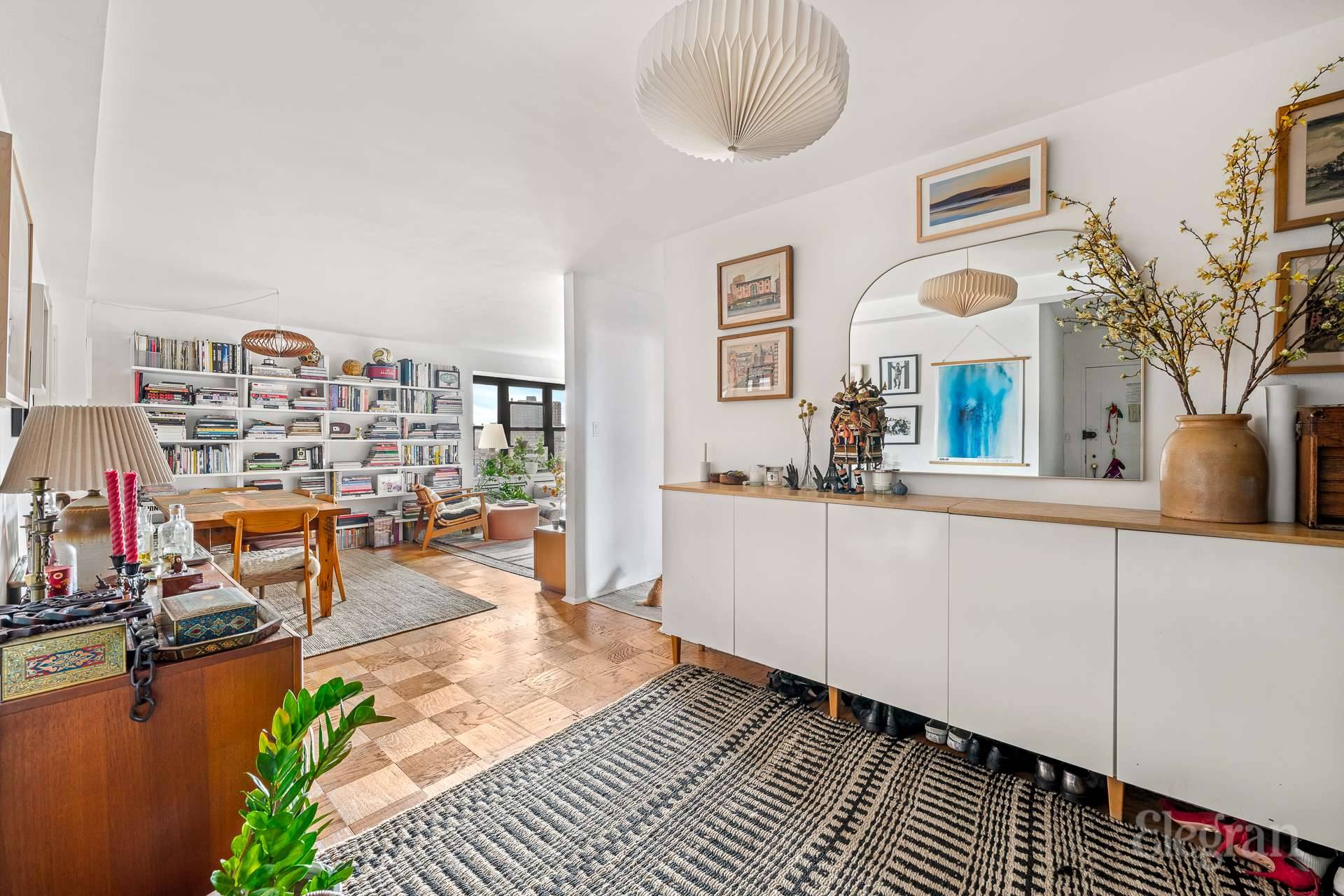 212 East Broadway, Unit G1205 Manhattan, NY 10002 - Photo 2 of 13