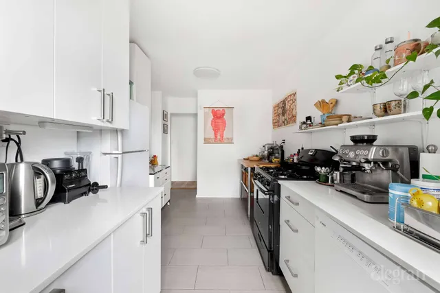 $1,025,000 | 212 East Broadway, Unit G1205 | Lower East Side