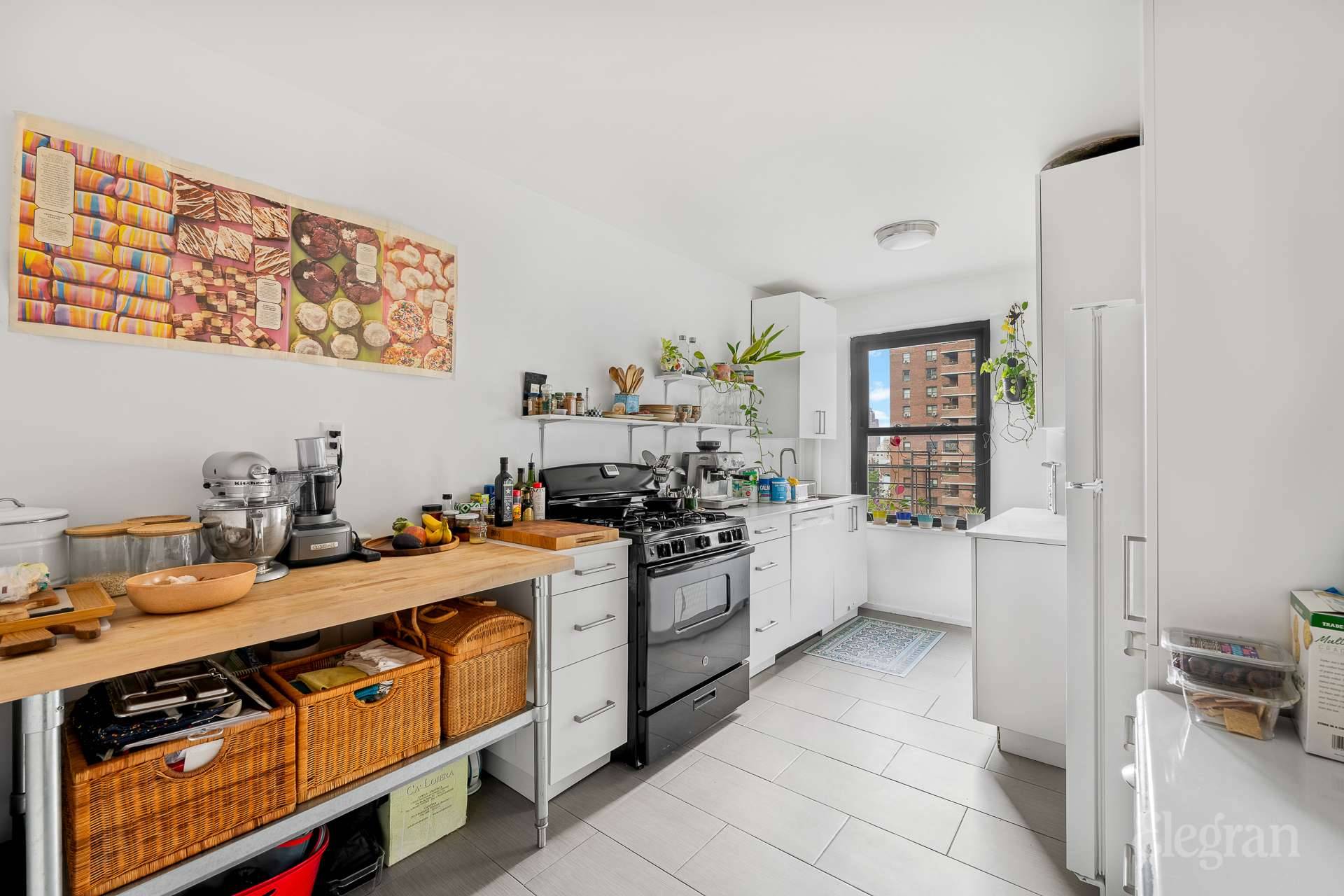 212 East Broadway, Unit G1205 Manhattan, NY 10002 - Photo 7 of 13