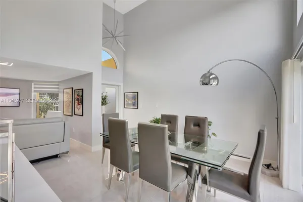 $5,900 | 15481 Southwest 47th Terrace, Unit 15481, Miami, FL 33185