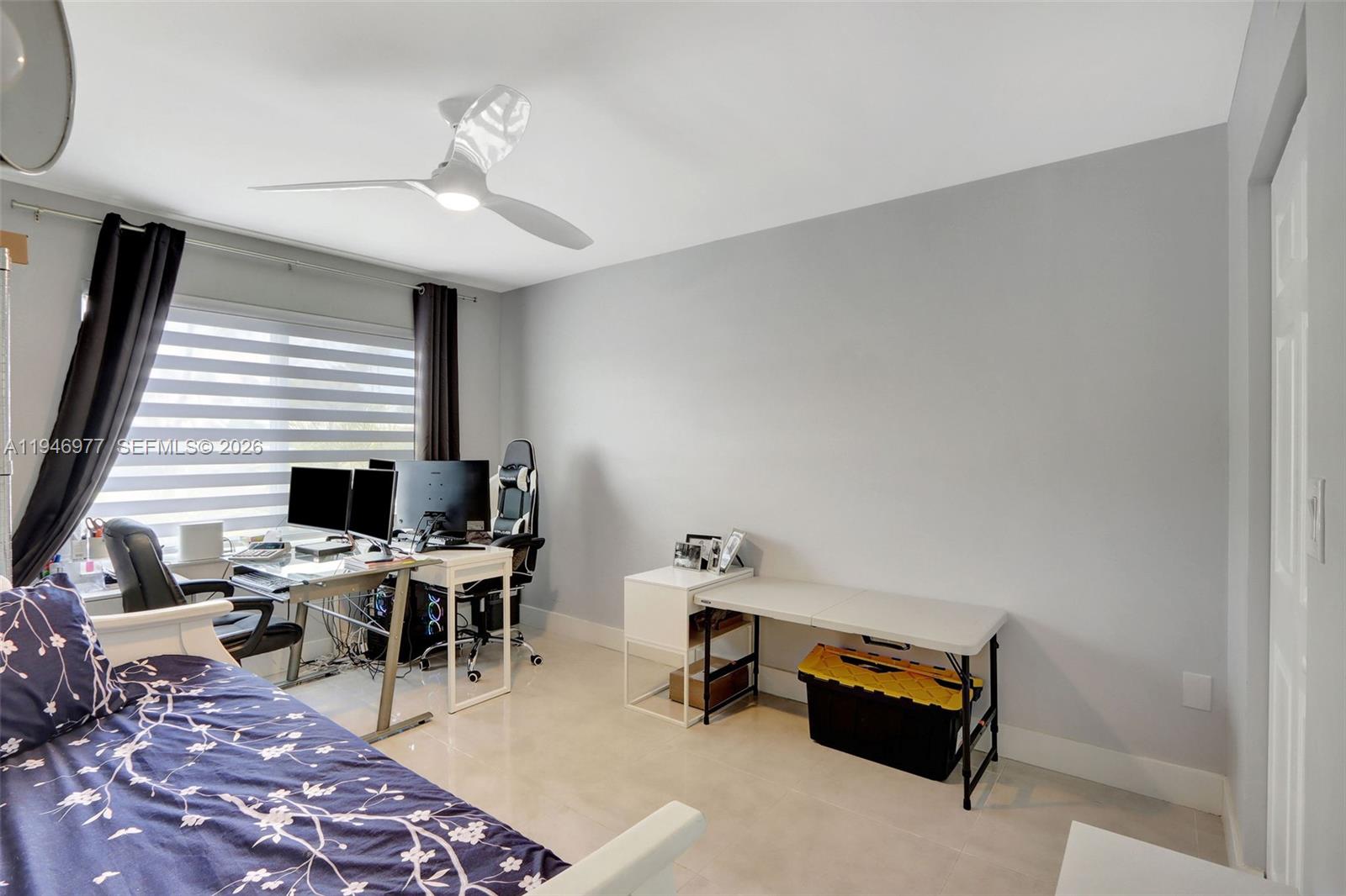 15481 Southwest 47th Terrace, Unit 15481 Miami, FL 33185 - Photo 19 of 29 a workspace with furniture