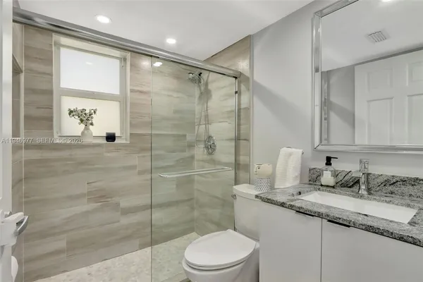 $5,900 | 15481 Southwest 47th Terrace, Unit 15481, Miami, FL 33185