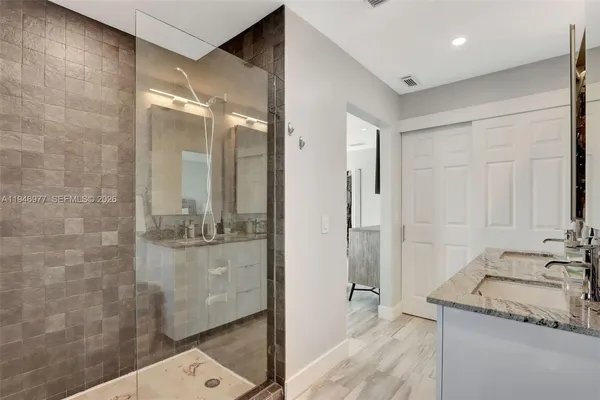 $5,900 | 15481 Southwest 47th Terrace, Unit 15481, Miami, FL 33185