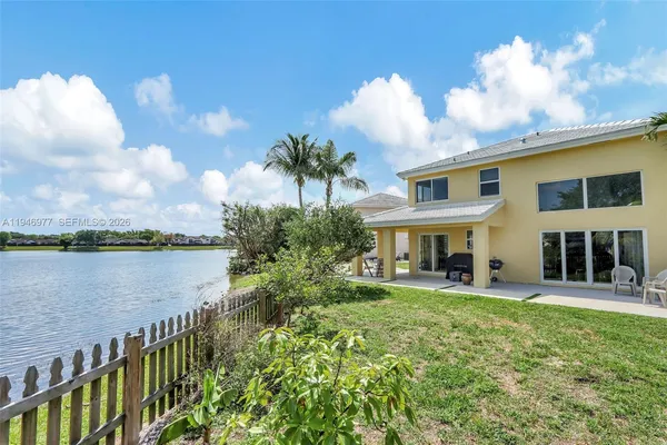 $5,900 | 15481 Southwest 47th Terrace, Unit 15481, Miami, FL 33185