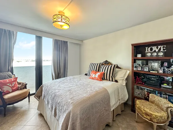 $9,000 | 1200 South Flagler Drive, Unit 802, West Palm Beach, FL 33401