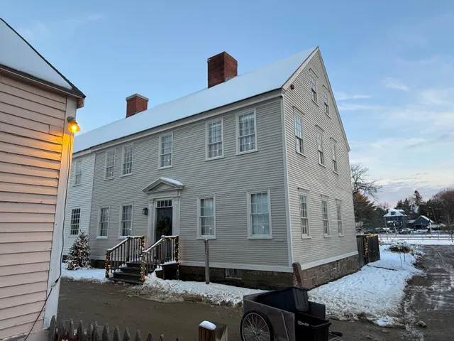 $2,900 | 72 Jefferson Street, Portsmouth, NH 03801