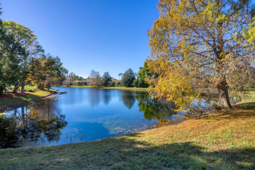 7072 Twin Hills Terrace Lakewood Ranch, FL 34202 - Photo 4 of 58