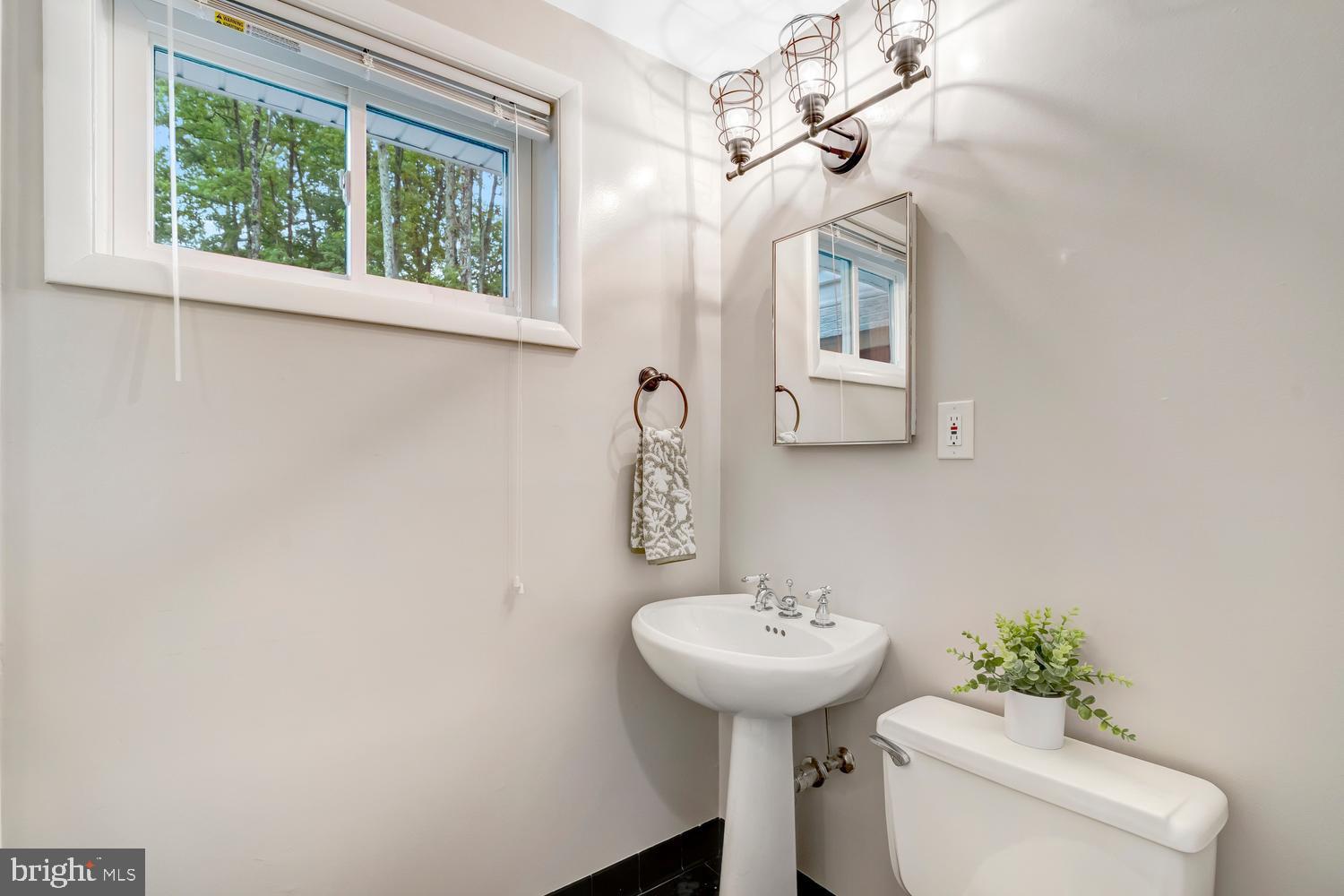 8809 Gateshead Road Alexandria, VA 22309 - Photo 34 of 51 Gallery Image 34
