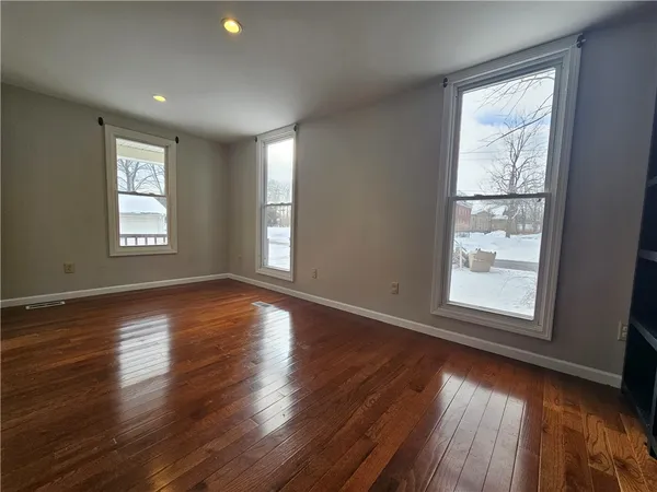 $184,900 | 7 North Street, Gaines, NY 14411