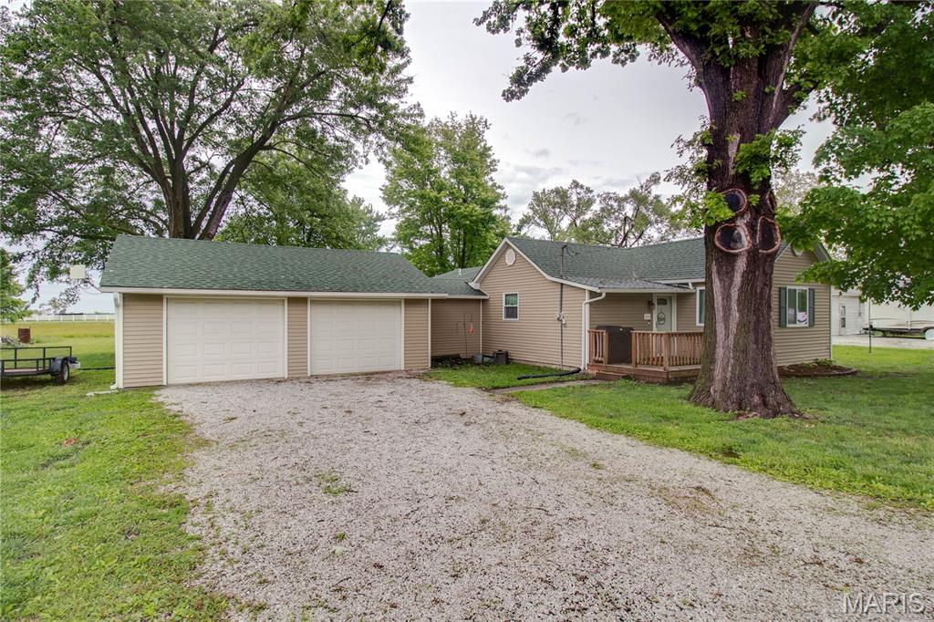313 East Charles Street Medora, IL 62063 - Photo 1 of 34
