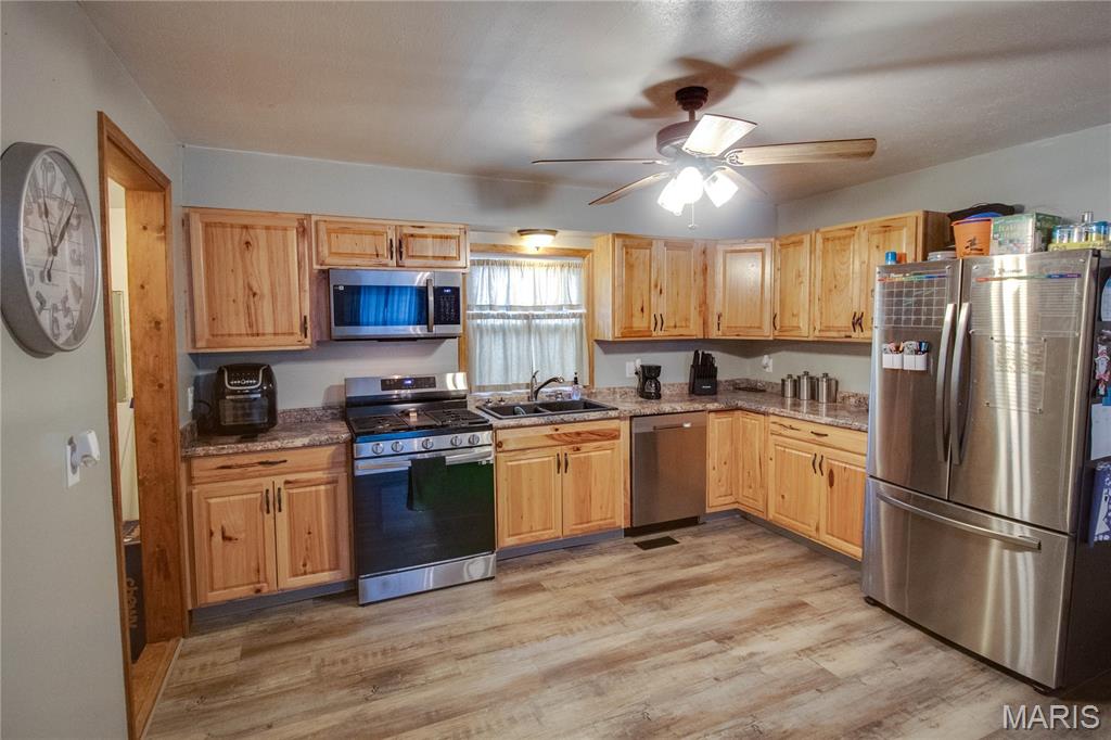 313 East Charles Street Medora, IL 62063 - Photo 11 of 34