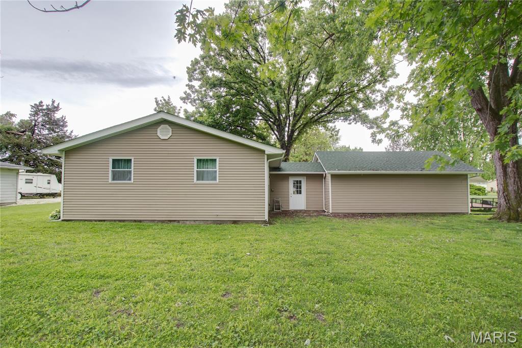 313 East Charles Street Medora, IL 62063 - Photo 30 of 34