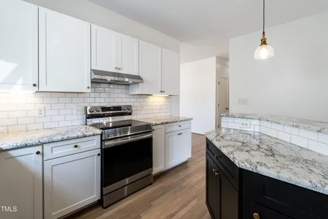 $455,000 | 118 Riverwood Drive, Fuquay-Varina, NC 27526