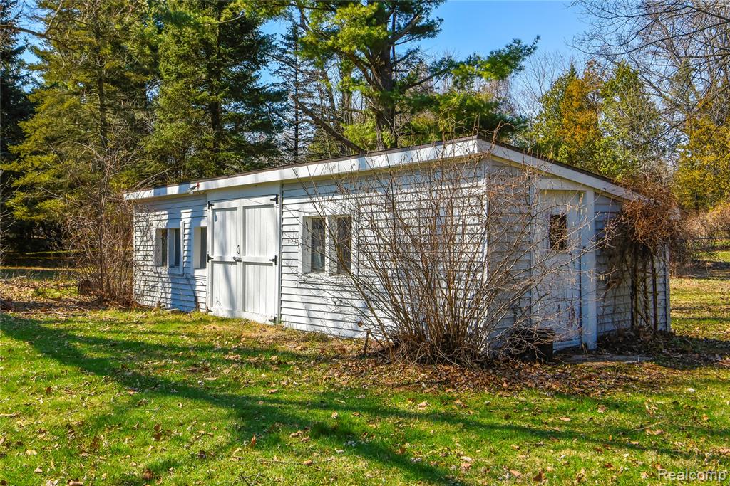 1493 Merry Road Waterford, MI 48328 - Photo 76 of 82 Gallery Image 76