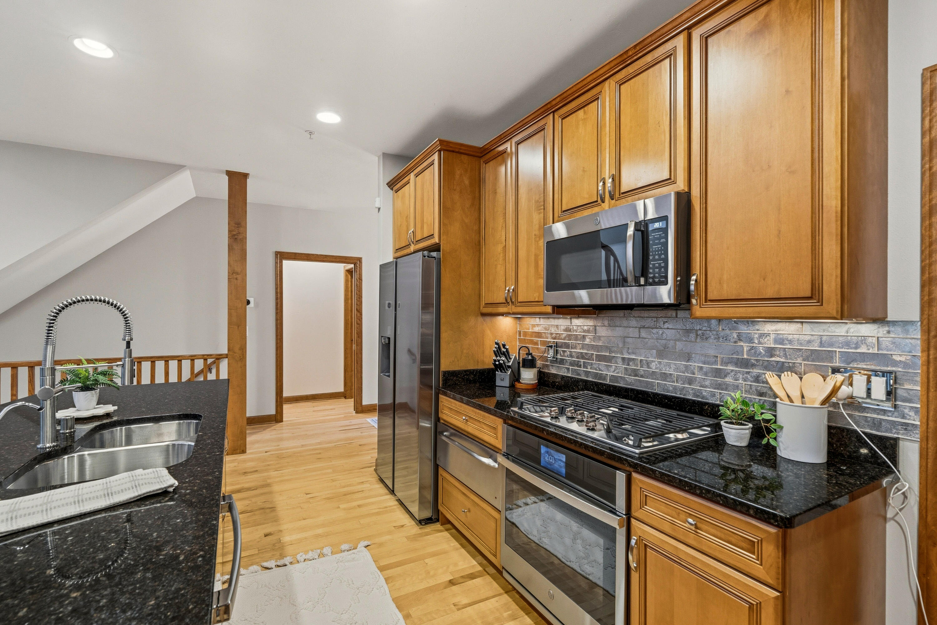 765 Bay Court, Unit B Brookfield, WI 53005 - Photo 12 of 48 Kitchen