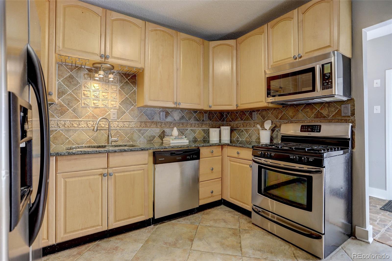 5190 Raleigh Street Denver, CO 80212 - Photo 19 of 39 Gallery Image 19