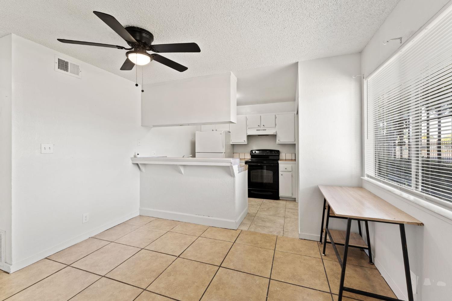 414 East Bianchi Road, Unit 1 Stockton, CA 95207 - Photo 8 of 18