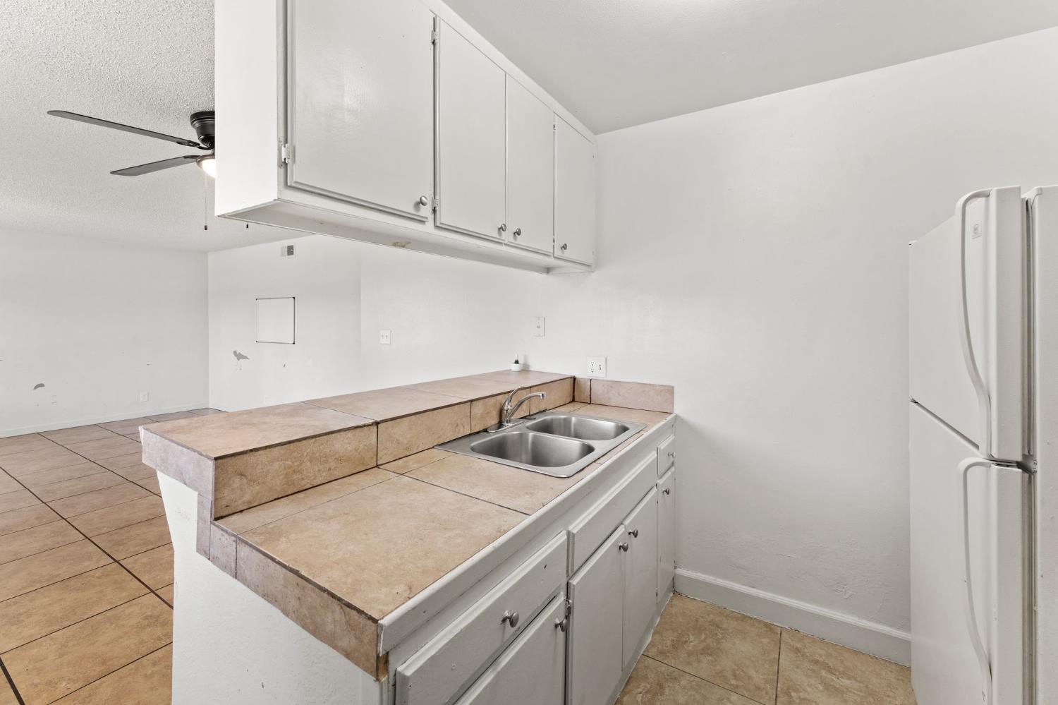 414 East Bianchi Road, Unit 1 Stockton, CA 95207 - Photo 10 of 18