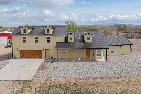$900,000 | 11 Jaramillo Loop, Veguita, NM 87062