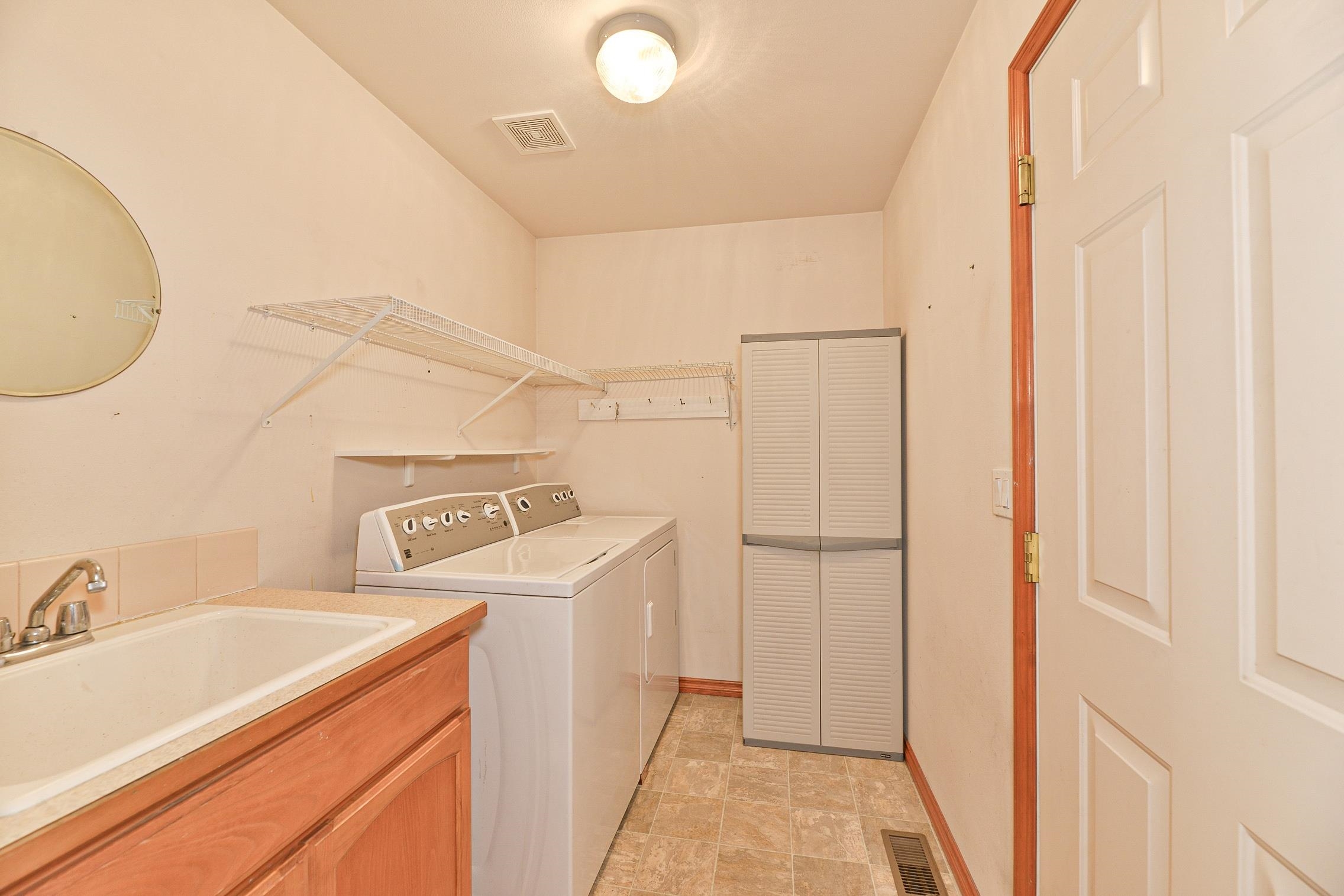 3912 East Siskin Lane Mead, WA 99021 - Photo 16 of 32