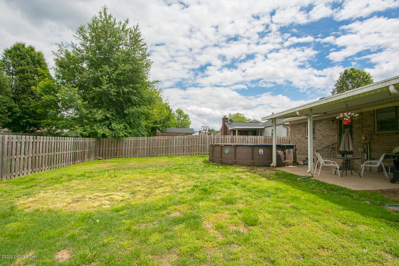 4527 Sandhill Road Louisville, KY 40219 - Photo 32 of 34 Sandhill